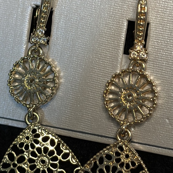 NWT Marchesa Gold-Tone Filigree Double Drop Earrings - Picture 5 of 8